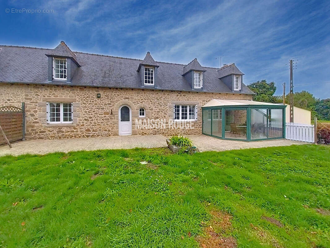 Maison à PLOUVARA
