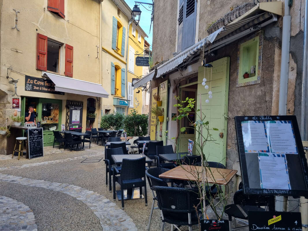 Commerce à MOUSTIERS-SAINTE-MARIE