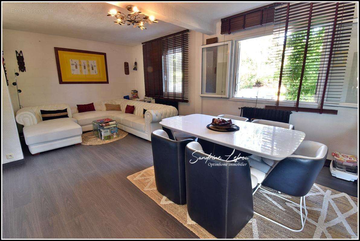 La Chaussée-d'Ivry – Maison familiale avec piscine, sous-sol total et terrain de 2 788 m² - photo 3
