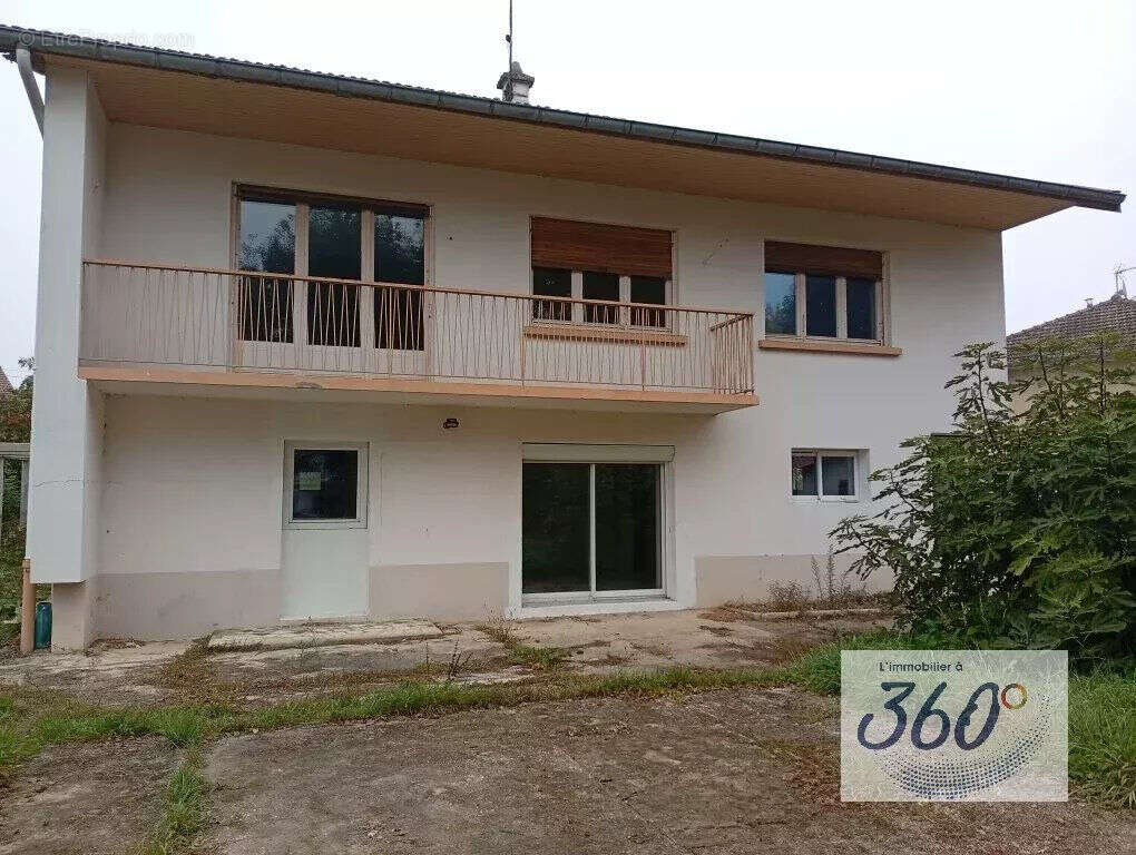 Maison 190 m² à Saint-Denis-Les-Bourg  - photo 6
