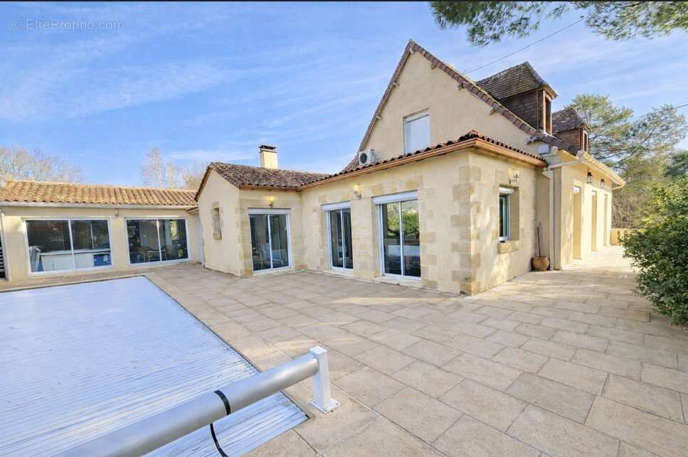 Maison à COULOUNIEIX-CHAMIERS