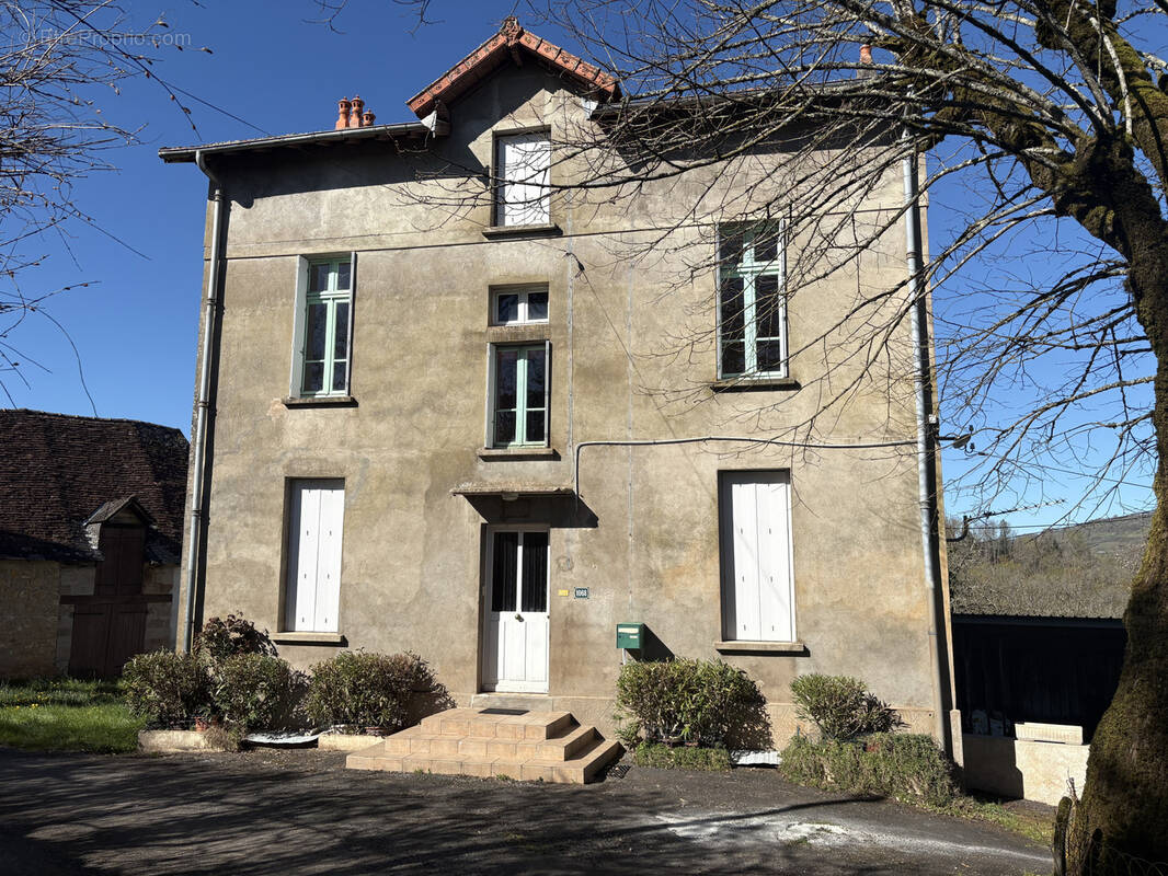 Maison à BRIGNAC-LA-PLAINE