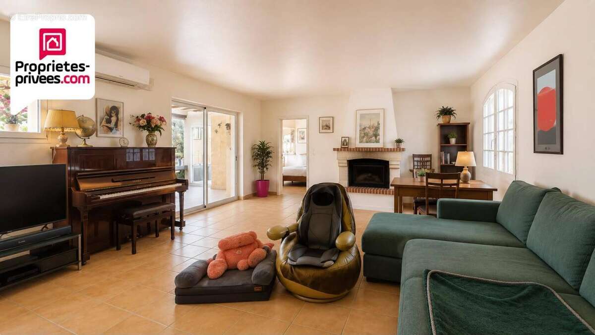 Maison à SAINT-CEZAIRE-SUR-SIAGNE