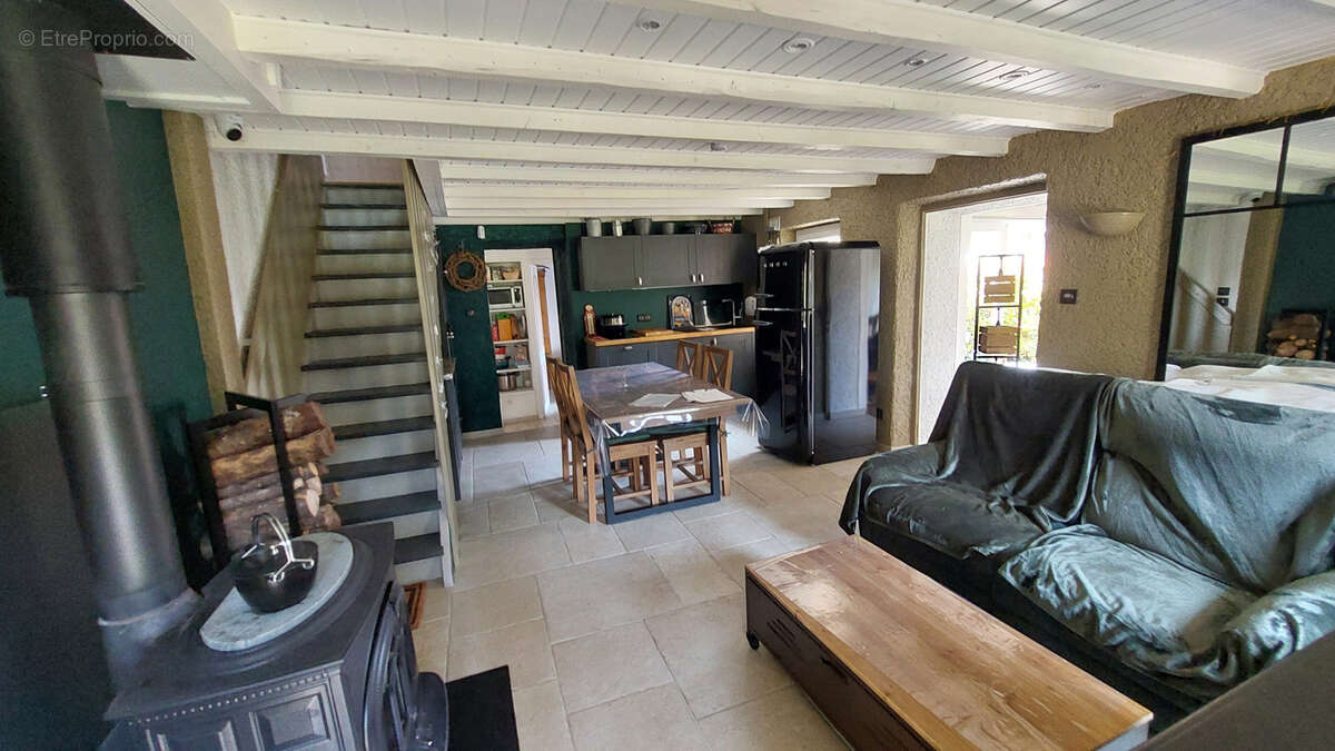 Maison à LE CHAMBON-SUR-LIGNON