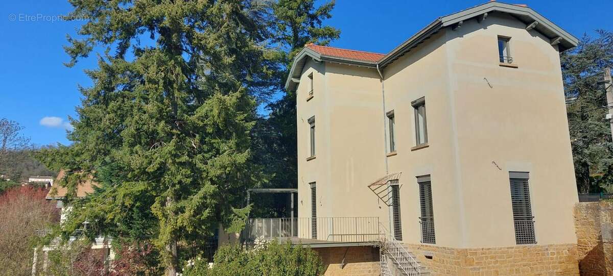 Maison à SAINT-CYR-AU-MONT-D'OR