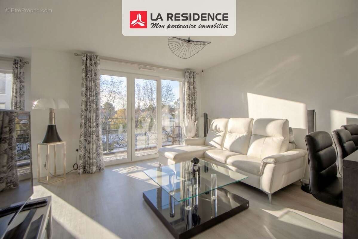 Appartement à VERNEUIL-SUR-SEINE