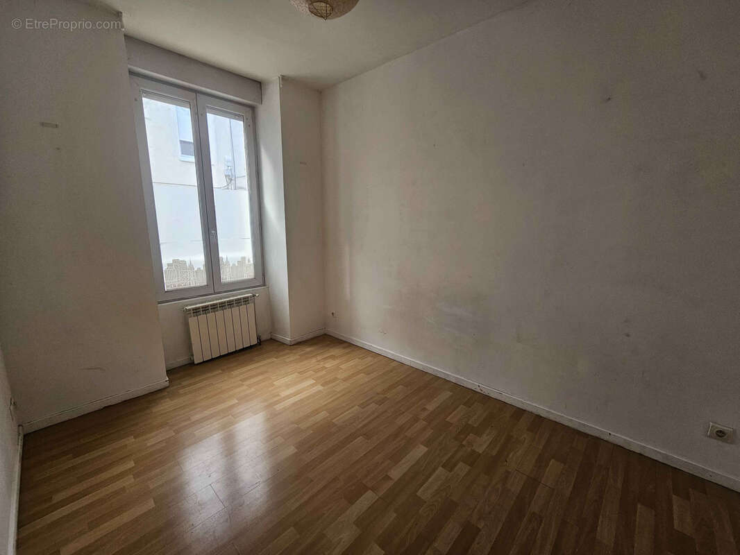 Appartement à MAUVES