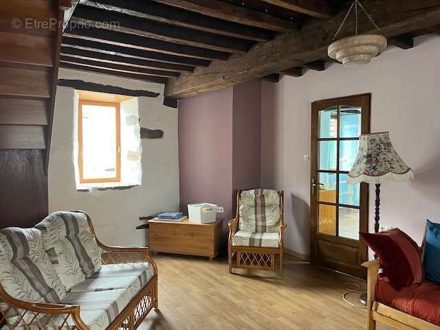 Maison à CHAMPAGNAC-LA-RIVIERE