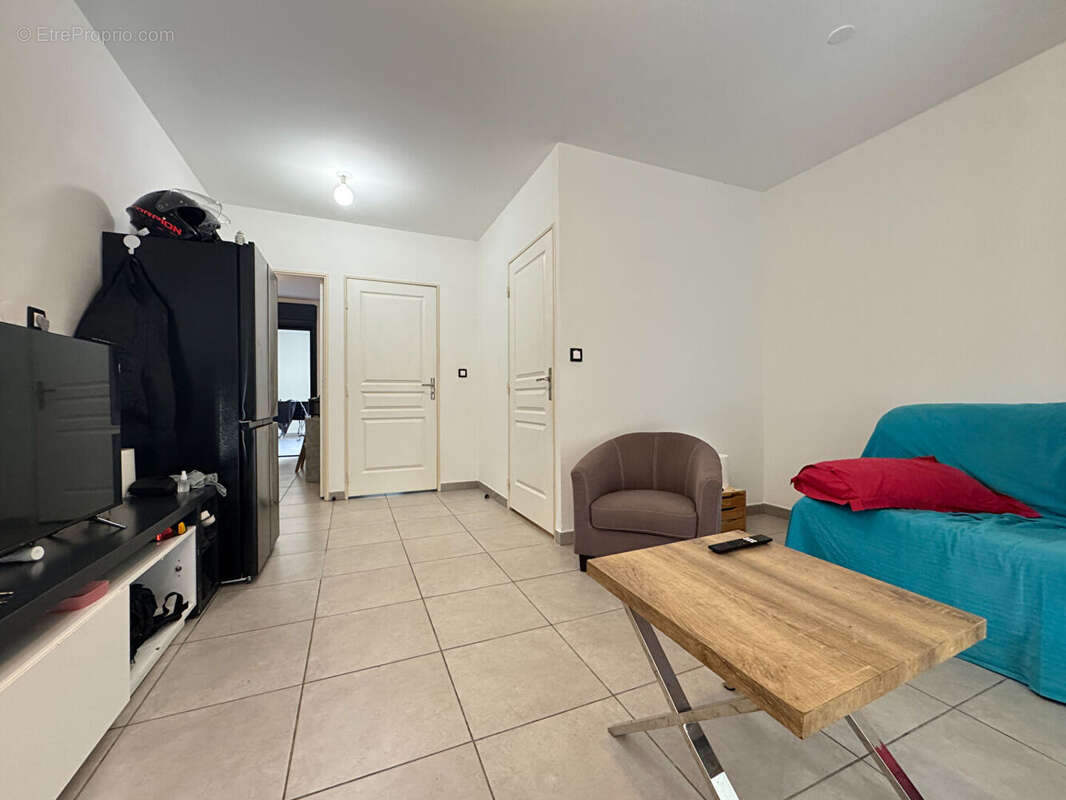 A VENDRE - Saint-Denis centre-ville - Appartement T2 avec jardin proche du Jardin de l'Etat - photo 5