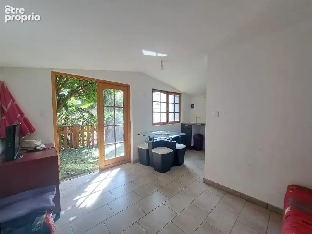 Maison avec 2 appartements et dépendance sur un terrain avec piscine - photo 22