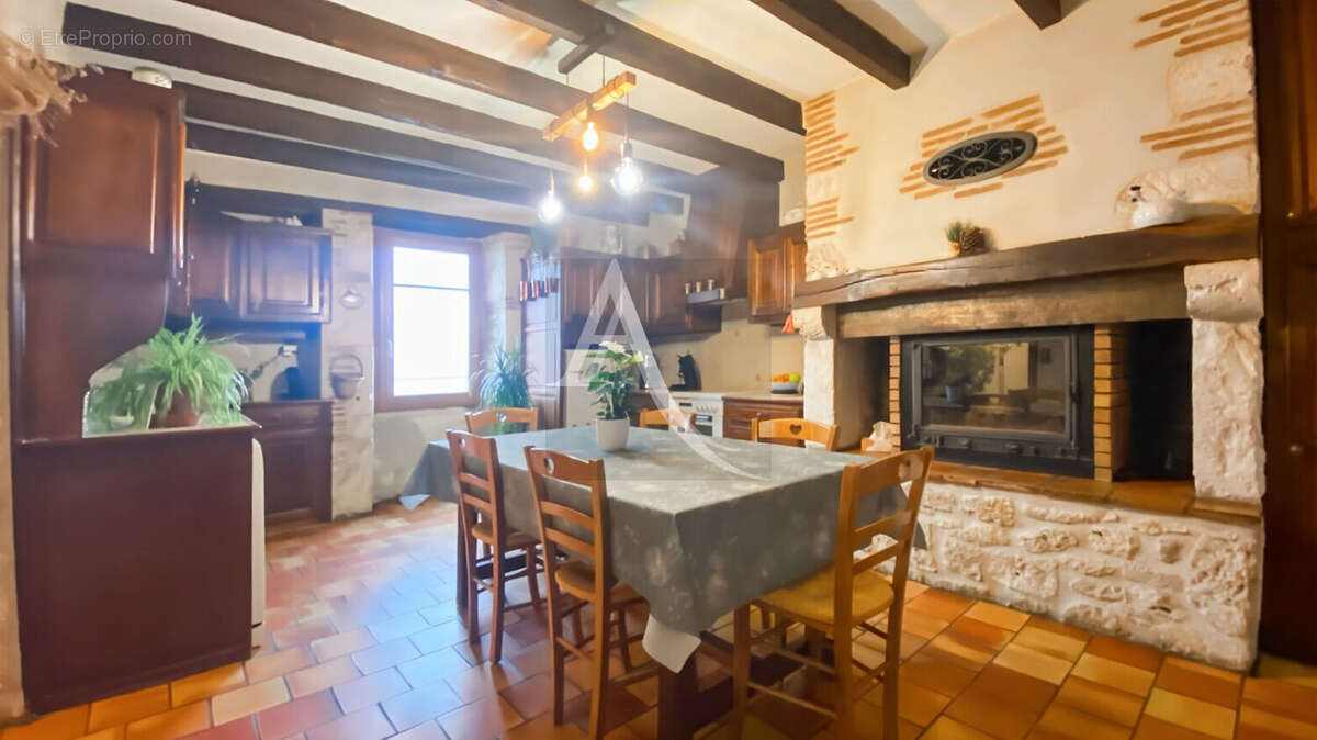 Maison à ROQUECOR