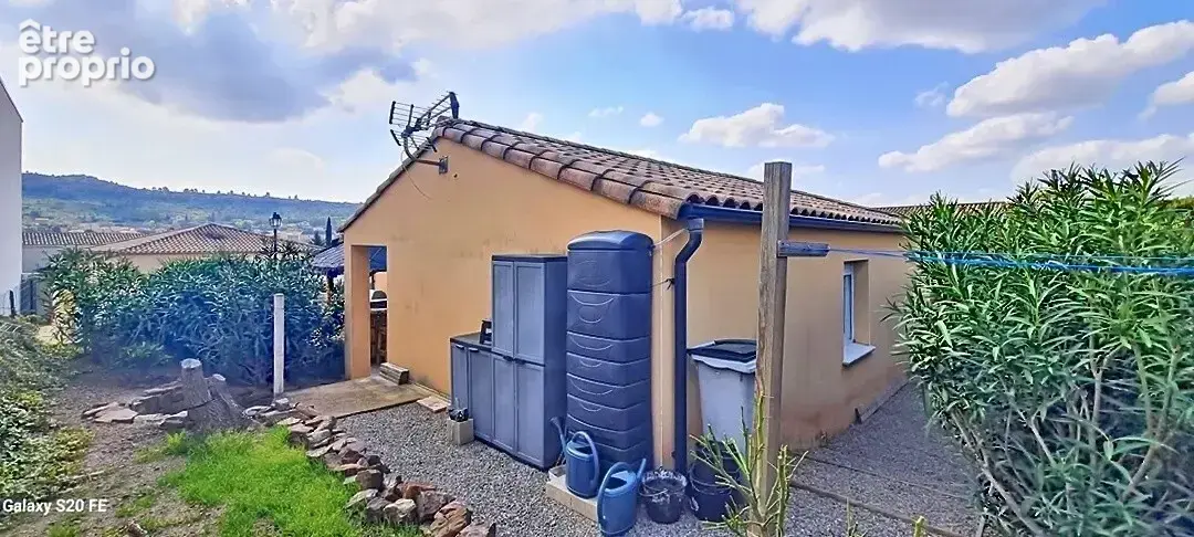 Villa de plain-pied de 91m² sur 398m² de terrain - photo 3