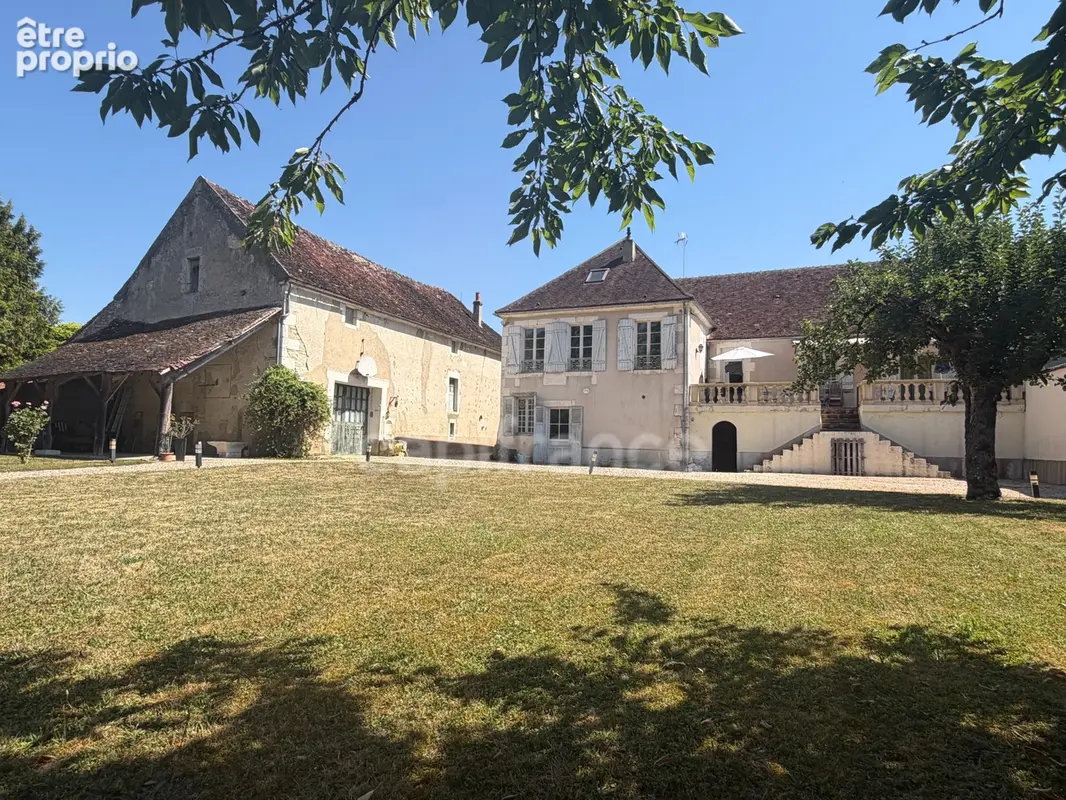 Maison à vendre 6 pièces ESCOLIVES SAINTE CAMILLE (89) de 211 M2 chambres Cave Dépendances  Terrain  Étang - photo 3