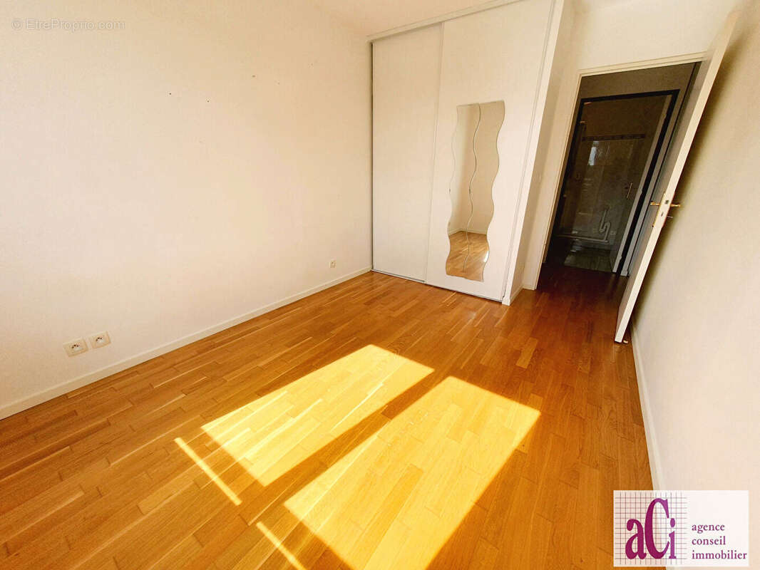 Appartement à FRESNES