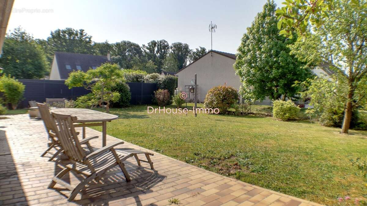 Maison à ROISSY-EN-BRIE