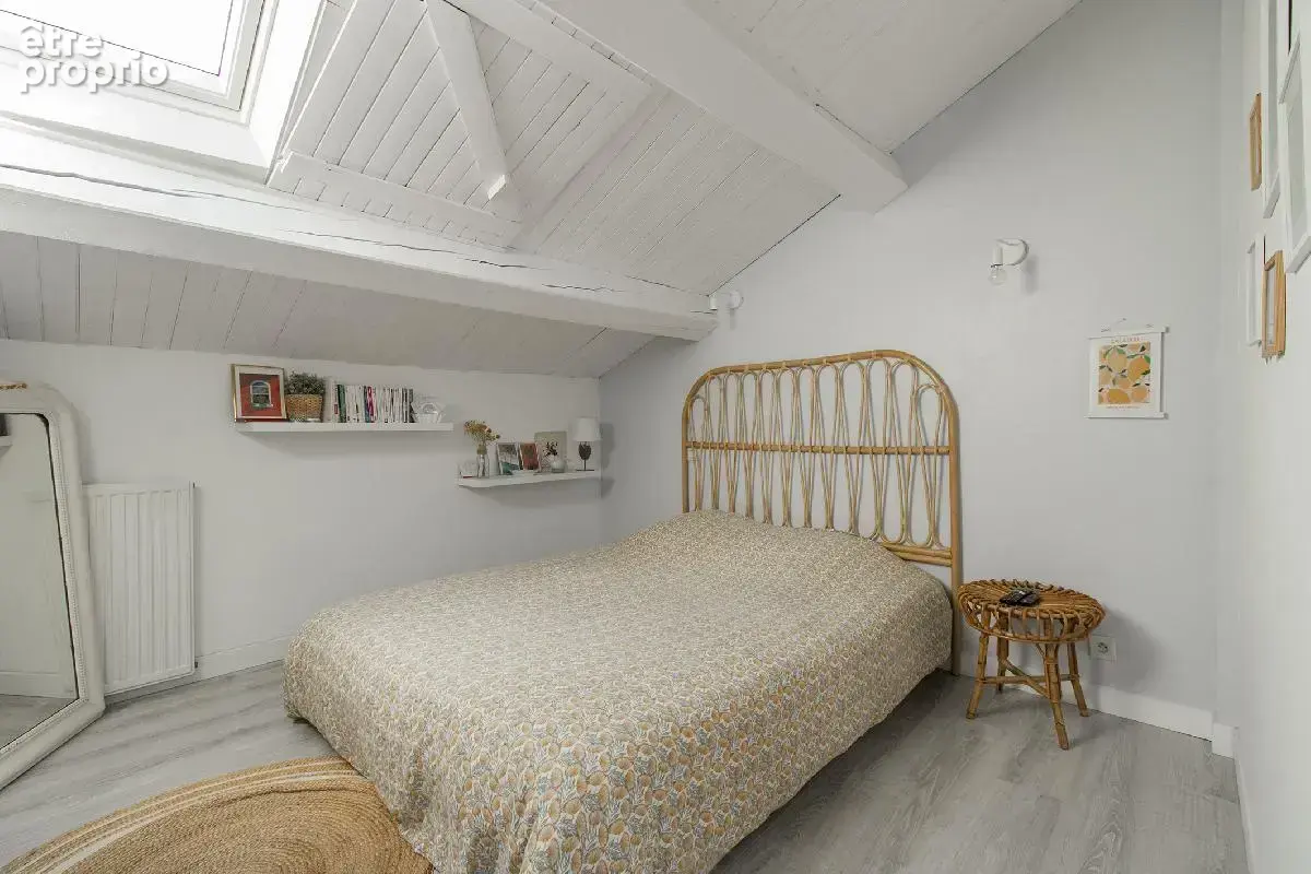 Coup de cœur pour cette maison ancienne rénovée, pleine de charme de 136 m² surface plancher, avec 4 chambres, bureau, grand gar - photo 11