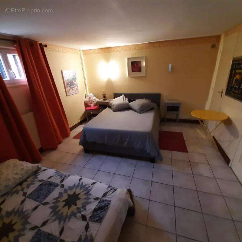 Maison à LE BUISSON-DE-CADOUIN