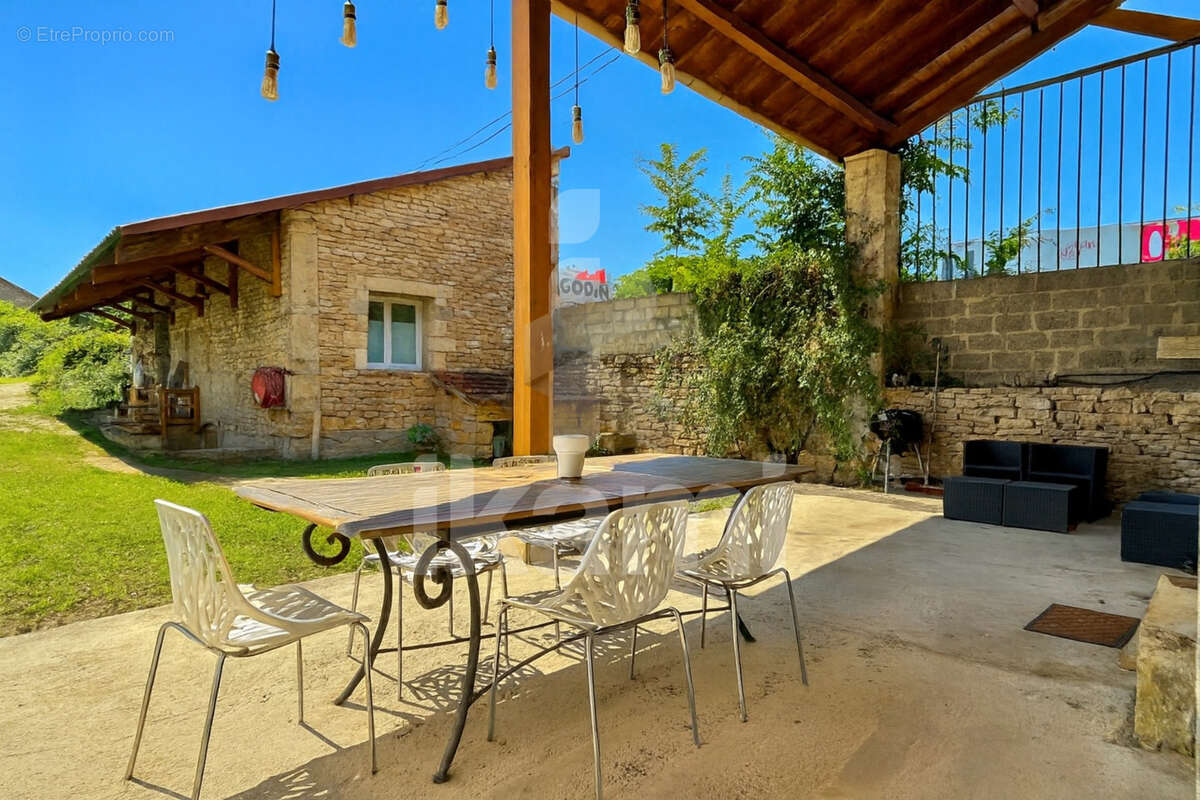 Maison à BOURGOIN-JALLIEU