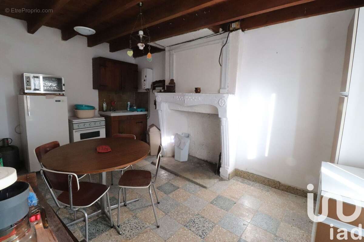 Maison 205 m² à Neuville  - photo 5