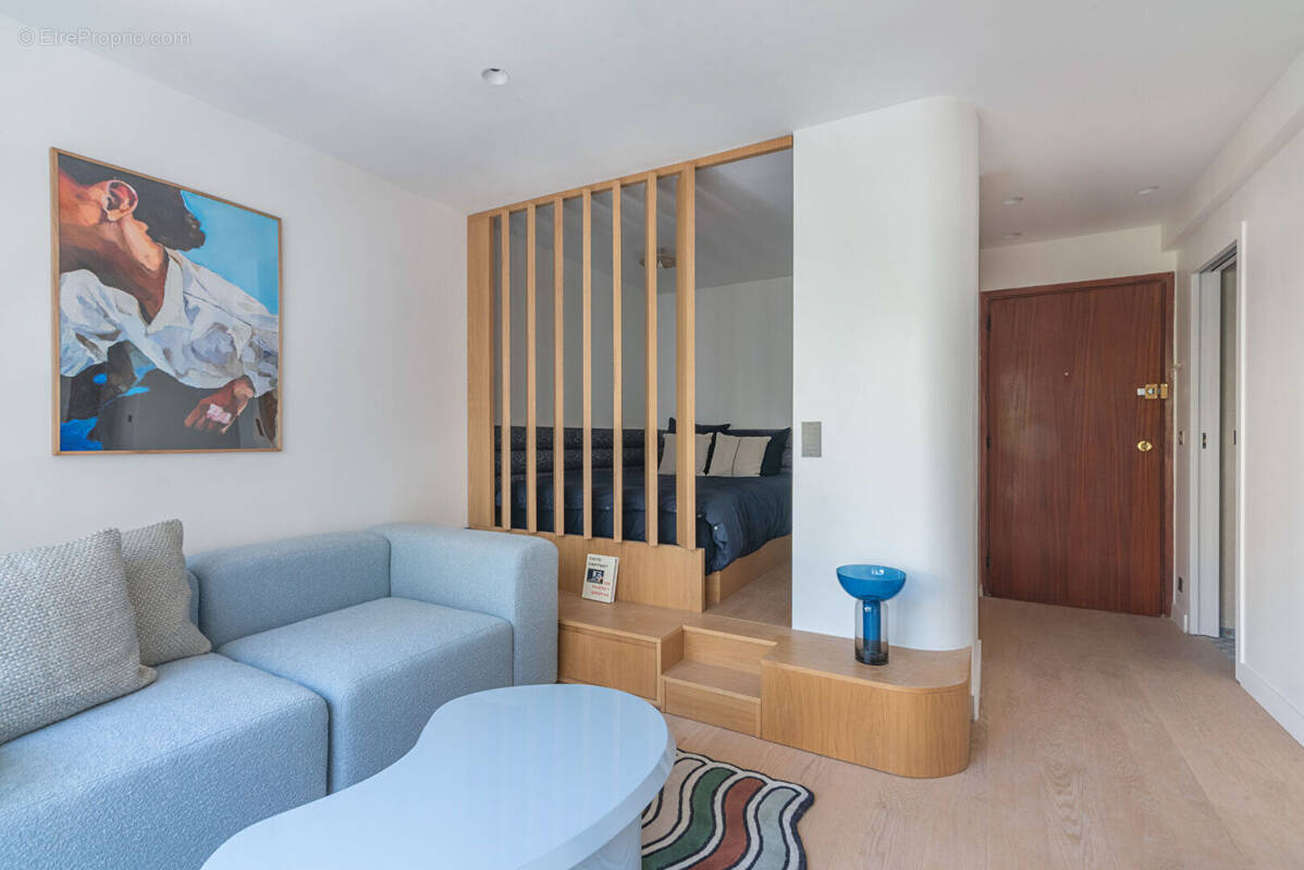 Appartement à PARIS-15E