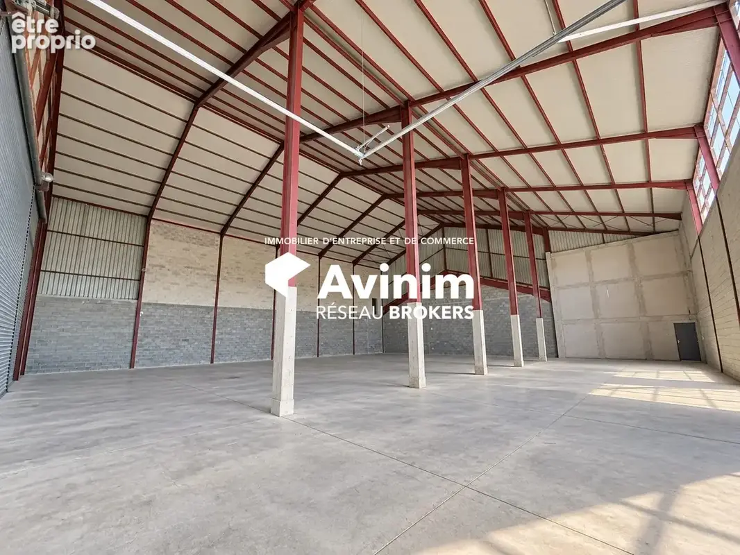 Commerce 800 m² à vendre à Vuillecin (25300) - photo 3