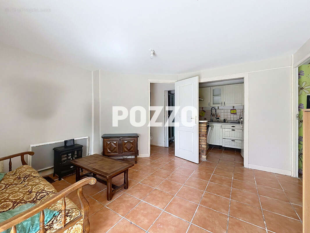 Appartement à DONVILLE-LES-BAINS