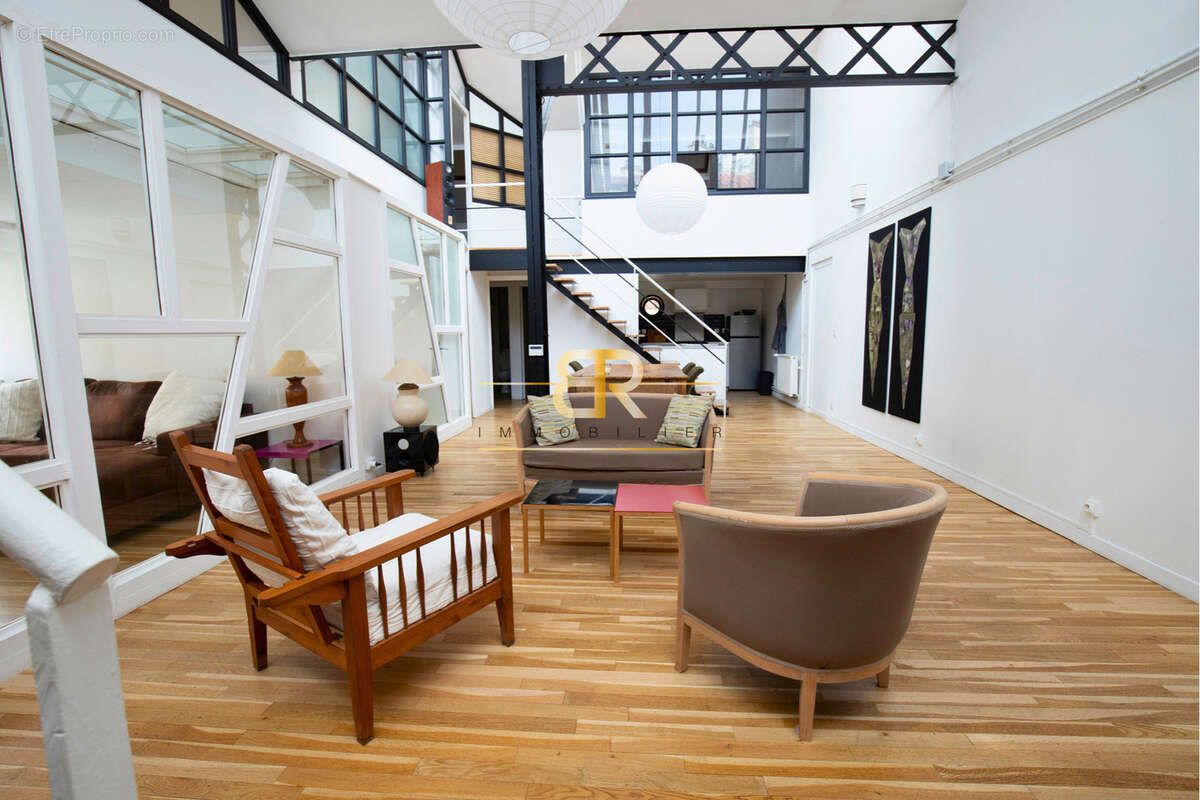 Appartement à PARIS-11E