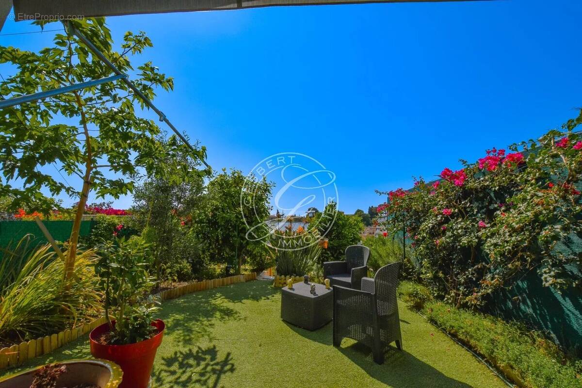 Appartement à ROQUEBRUNE-CAP-MARTIN