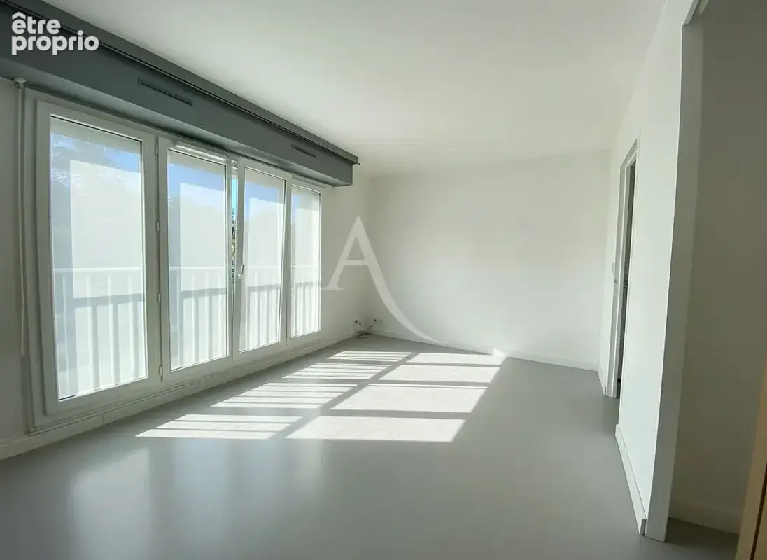 Exclusivité l'adresse talensac - t1 bis avec garage  - jules verne - photo 2