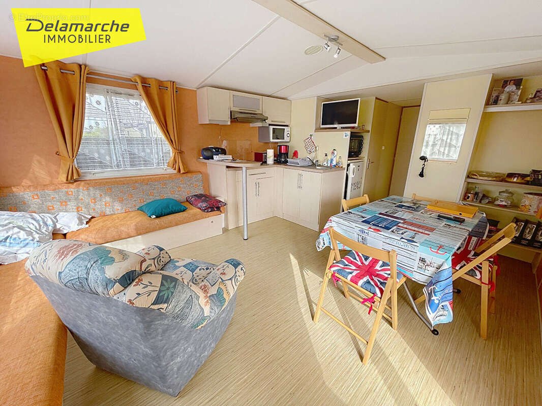 Maison à MONTMARTIN-SUR-MER