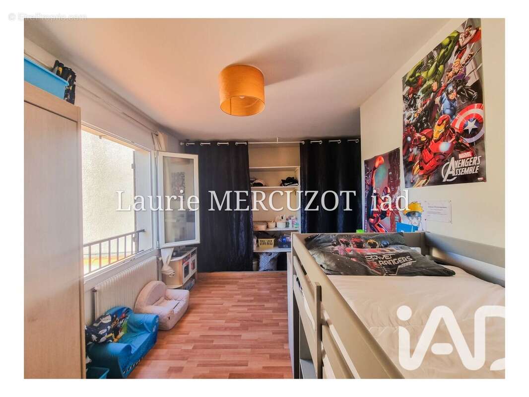 Photo 9