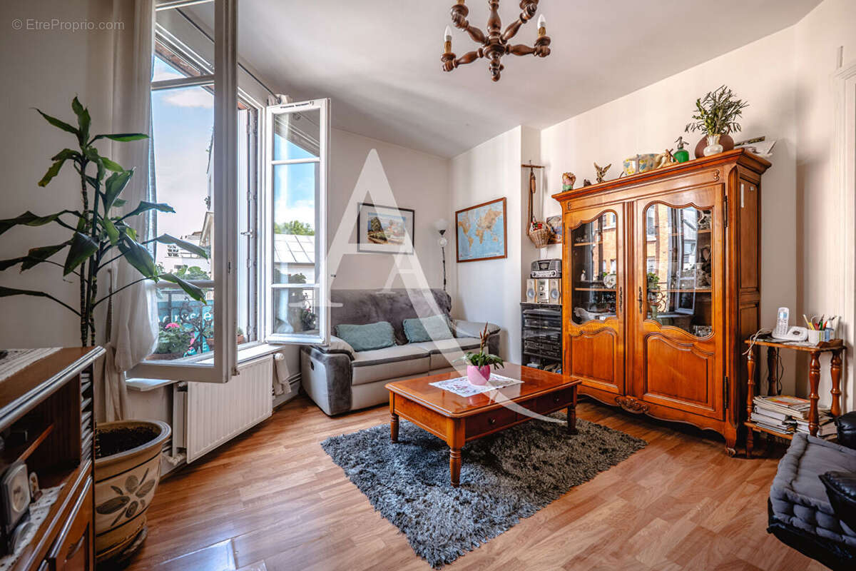 Appartement à CLICHY