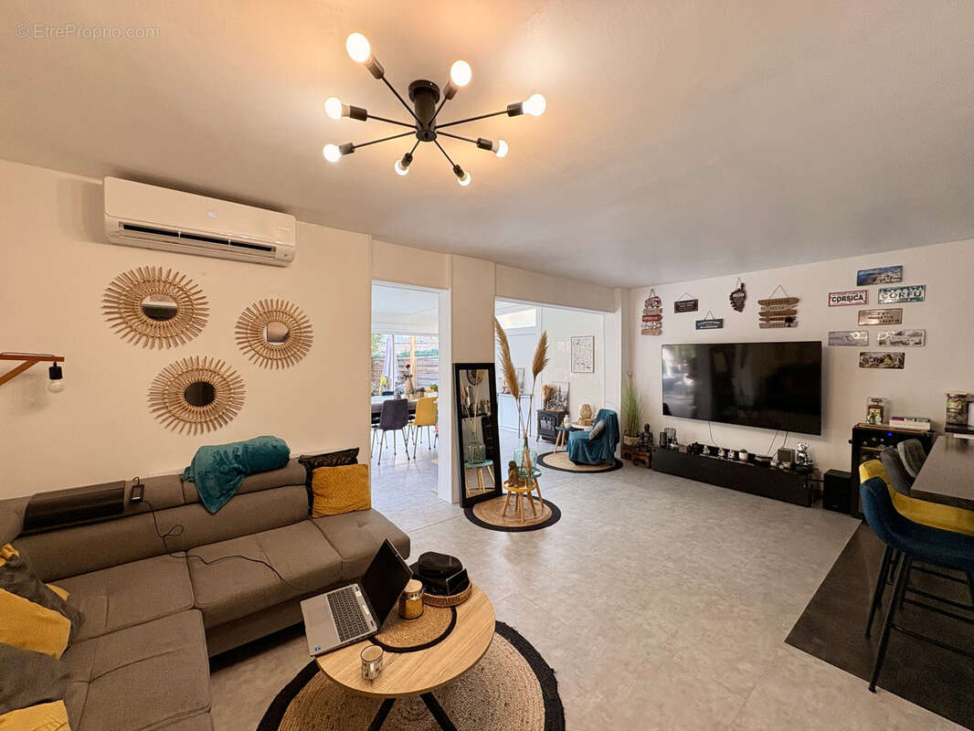 Appartement à LATTES