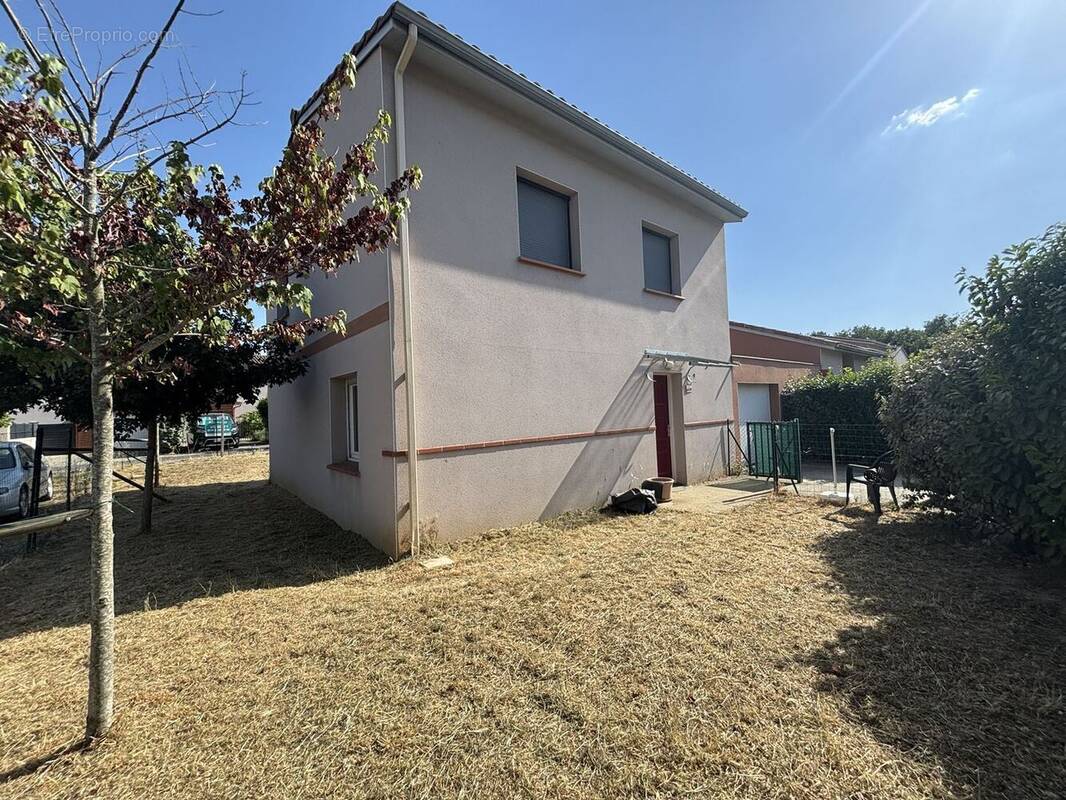 Maison 90 m² à La Salvetat-Saint-Gilles  - photo 5