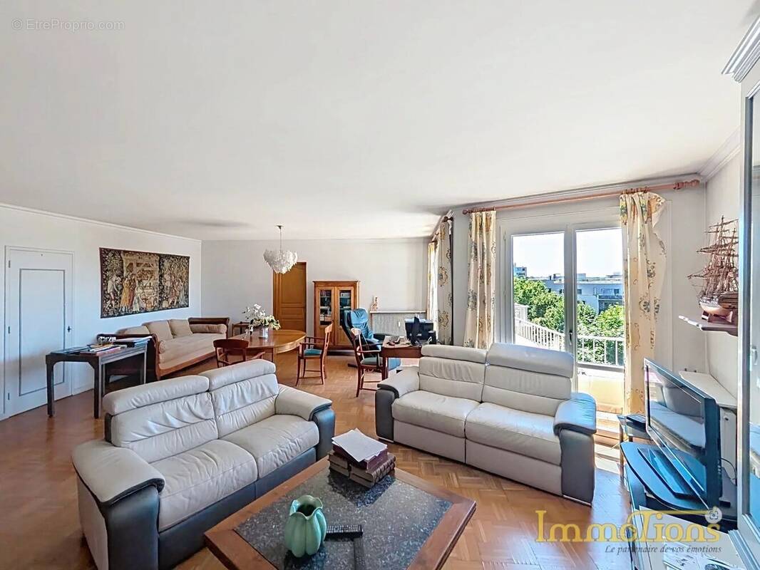 Appartement à ROMANS-SUR-ISERE