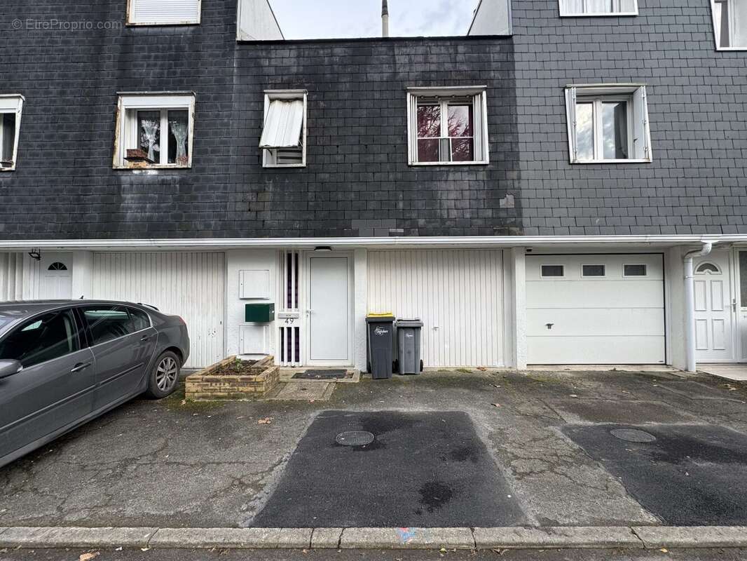 Maison à SURVILLIERS