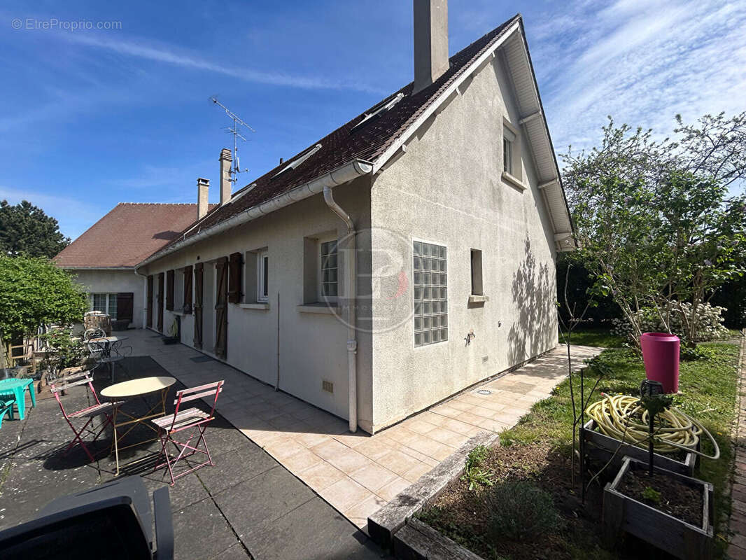 Maison à MAREIL-MARLY