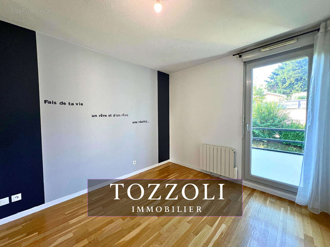 Appartement à SAINT-LAURENT-DE-MURE