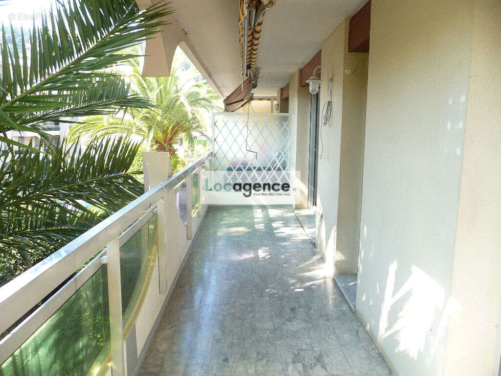 Appartement à MANDELIEU-LA-NAPOULE