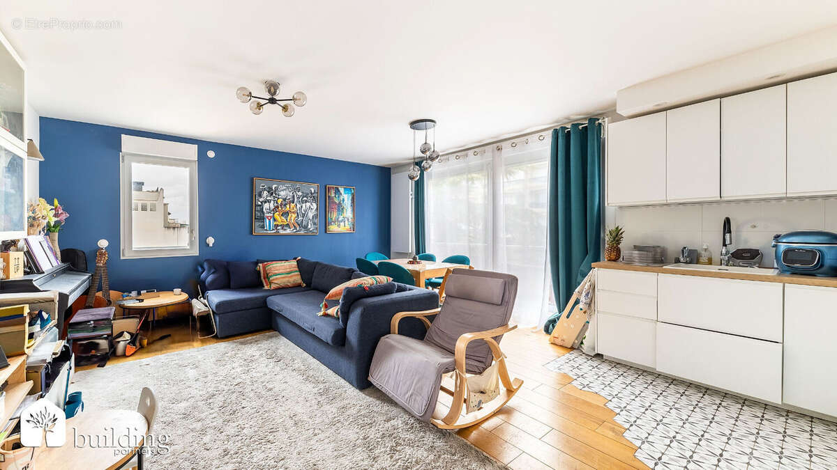 Appartement à COURBEVOIE