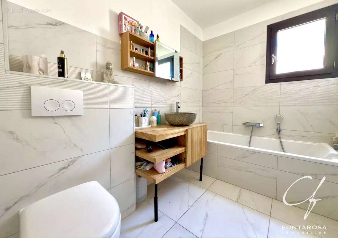 Maison à PUGET-SUR-ARGENS