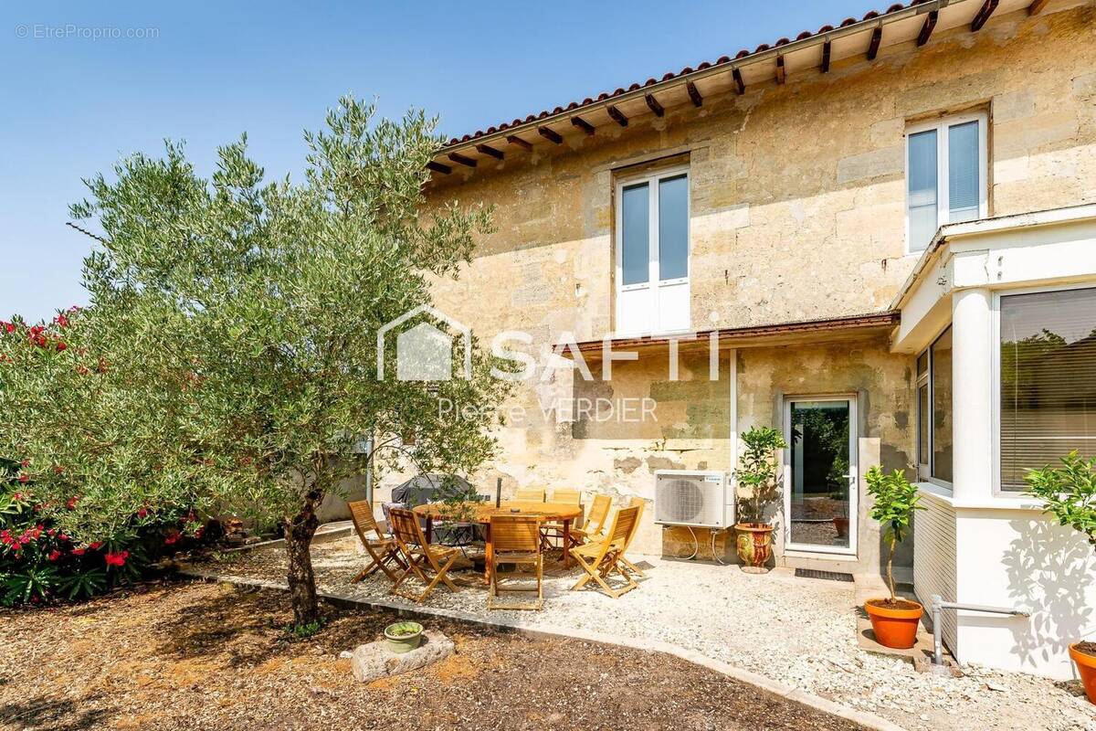 Photo 1 - Maison à PRIGNAC-ET-MARCAMPS