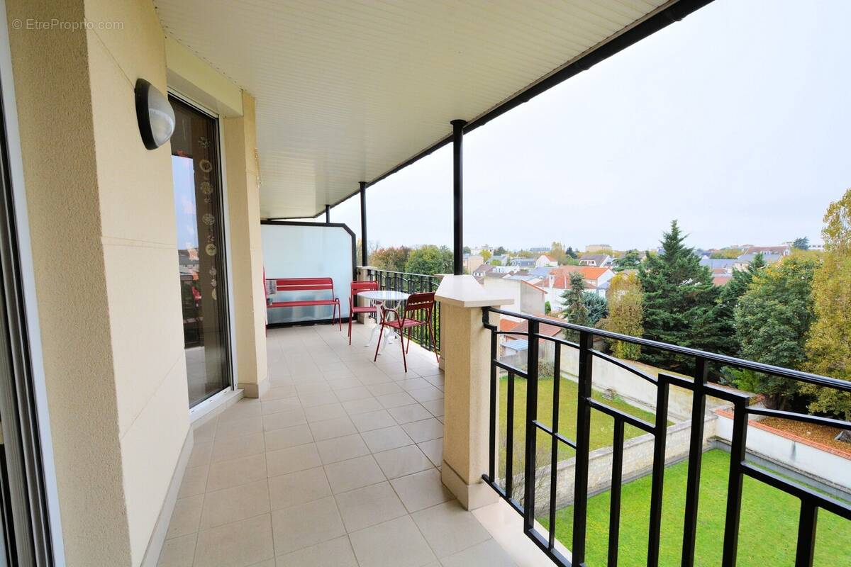 Appartement à SAINT-MAUR-DES-FOSSES