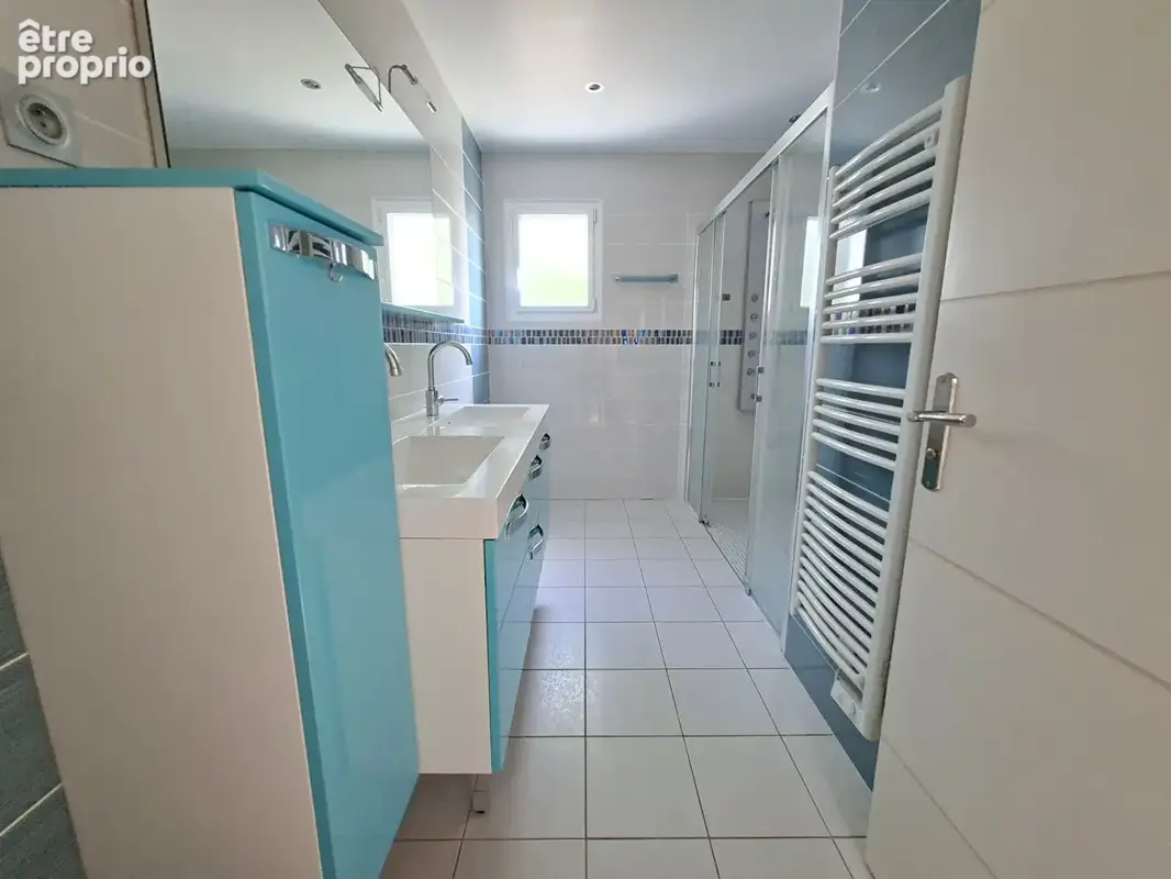 Maison 180 m² à Dange-Saint-Romain  - photo 8