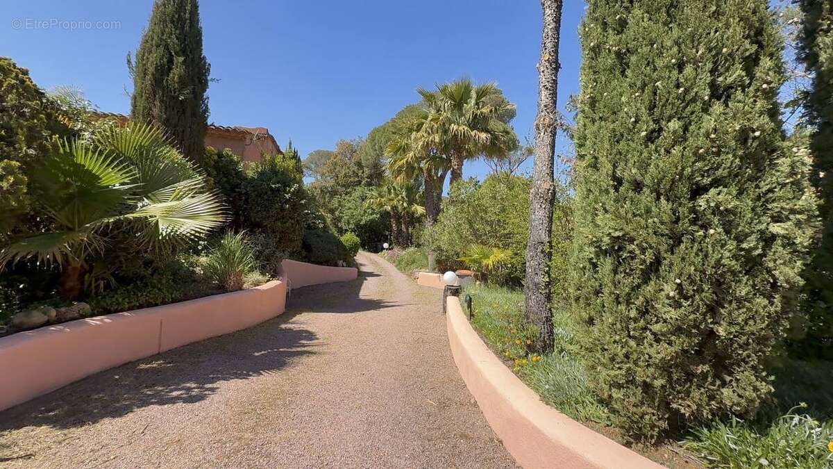 Maison à FREJUS