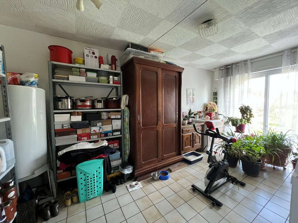 Autre à SAINT-DENIS-DE-PILE