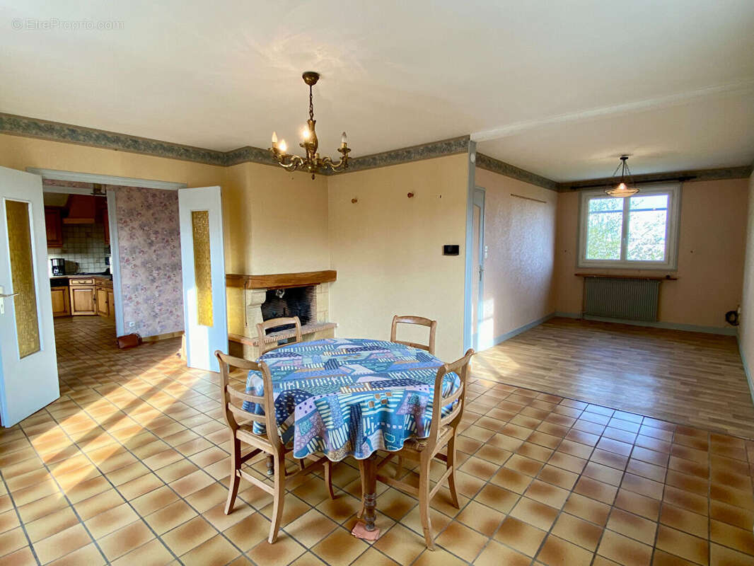 Maison à MONTCEAU-LES-MINES