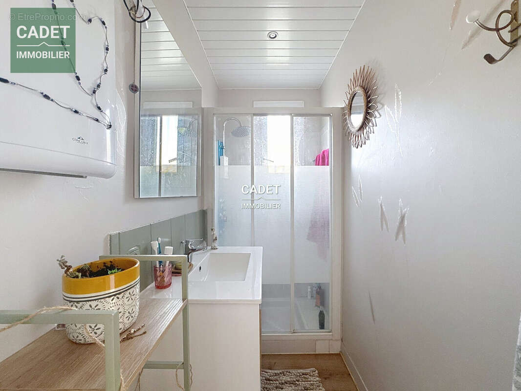 Maison à DONVILLE-LES-BAINS