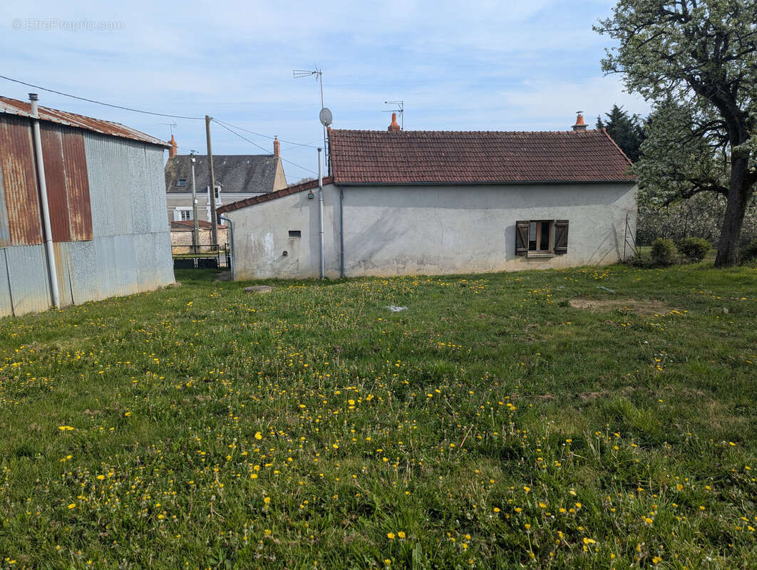 Maison à THEVET-SAINT-JULIEN