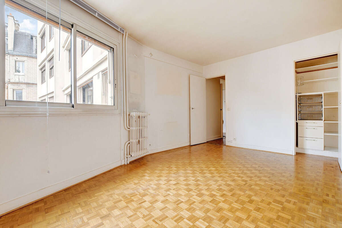Appartement à PARIS-12E